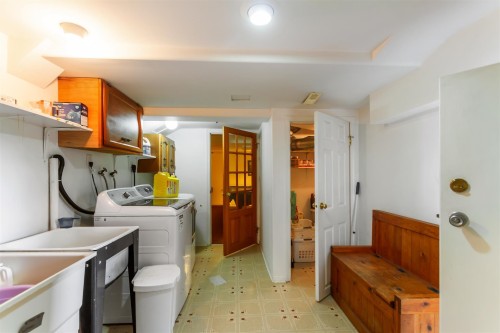 1650 Ioco Road, Port Moody, BC - Indoor Photo Showing Laundry Room