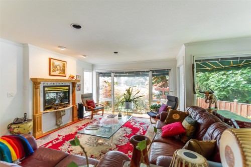 1650 Ioco Road, Port Moody, BC - Indoor Photo Showing Living Room With Fireplace