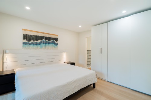1139 Heritage Boulevard, North Vancouver, BC - Indoor Photo Showing Bedroom