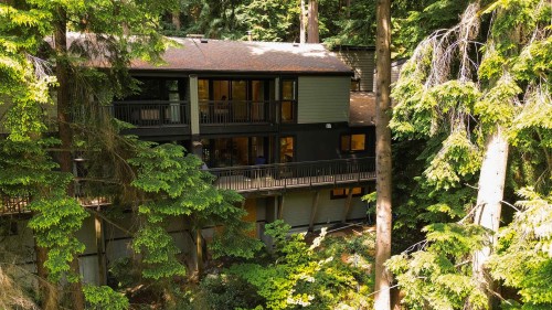 1139 Heritage Boulevard, North Vancouver, BC - Outdoor