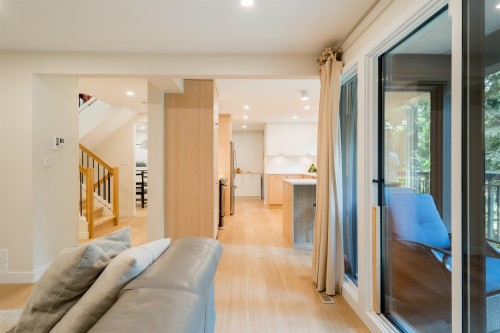 1139 Heritage Boulevard, North Vancouver, BC - Indoor
