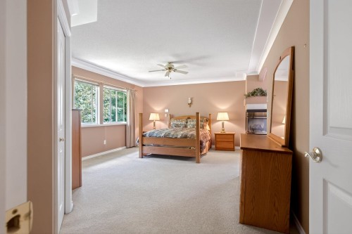 1437 Lambert Way, Coquitlam, BC - Indoor Photo Showing Bedroom