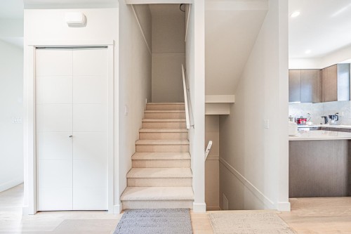 7903 Oak Street, Vancouver, BC - Indoor