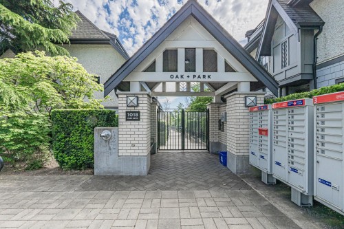 7903 Oak Street, Vancouver, BC - Outdoor