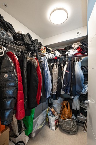 7903 Oak Street, Vancouver, BC - Indoor With Storage
