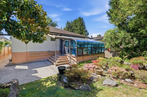 2727 36Th Avenue W, Vancouver, BC - Outdoor