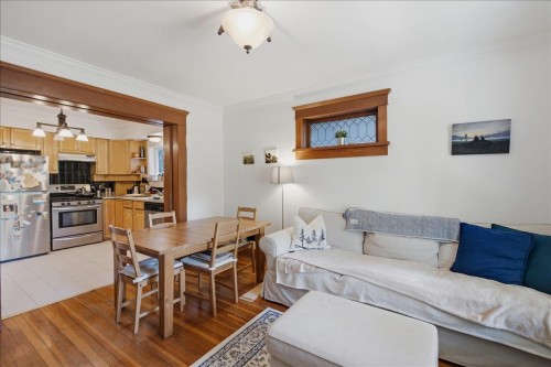 761 15Th Avenue E, Vancouver, BC - Indoor