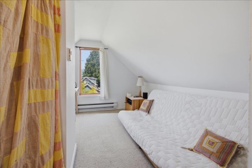 761 15Th Avenue E, Vancouver, BC - Indoor