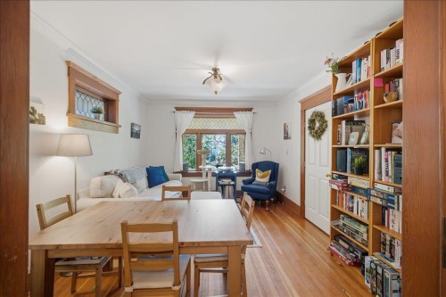 761 15Th Avenue E, Vancouver, BC - Indoor