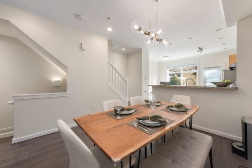 319 59Th Avenue W, Vancouver, BC - Indoor Photo Showing Dining Room