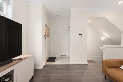 319 59Th Avenue W, Vancouver, BC - Indoor Photo Showing Other Room