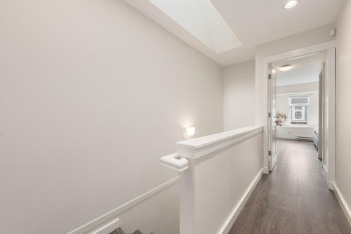 319 59Th Avenue W, Vancouver, BC - Indoor Photo Showing Other Room