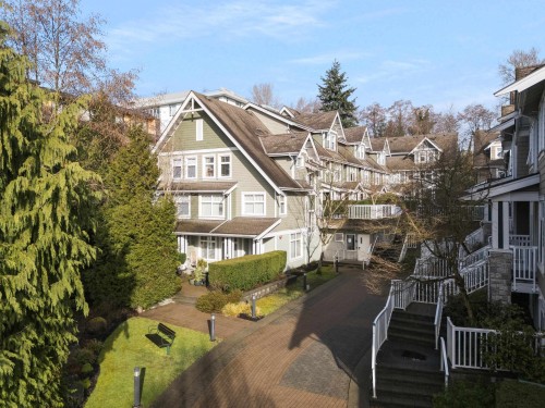 319 59Th Avenue W, Vancouver, BC - Outdoor With Facade