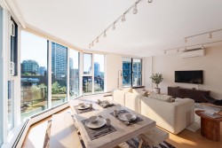 905-1010 Burnaby Street Vancouver, BC V6E 4L8