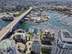 404-1501 Howe Street  Vancouver, BC V6Z 2P8