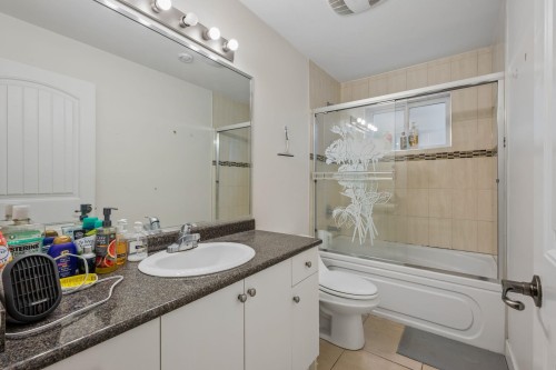 3795 Fleming Street, Vancouver, BC - Indoor Photo Showing Bathroom