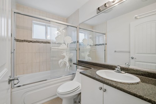 3795 Fleming Street, Vancouver, BC - Indoor Photo Showing Bathroom