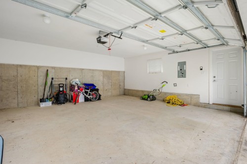 3795 Fleming Street, Vancouver, BC - Indoor Photo Showing Garage