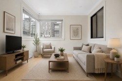 213-1940 Barclay Street  Vancouver, BC V6G 1L3