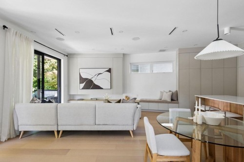 1-2124 8 Avenue E, Vancouver, BC - Indoor Photo Showing Living Room