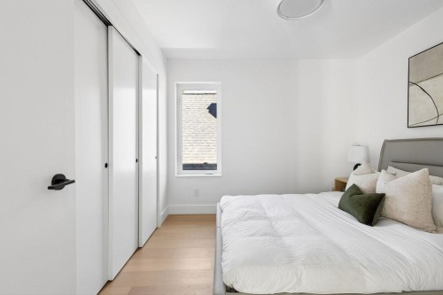 1-2124 8 Avenue E, Vancouver, BC - Indoor Photo Showing Bedroom