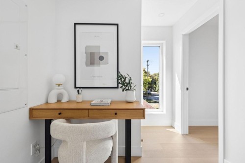 1-2124 8 Avenue E, Vancouver, BC - Indoor