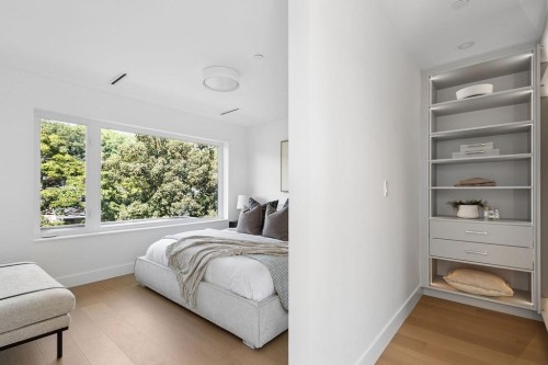1-2124 8 Avenue E, Vancouver, BC - Indoor Photo Showing Bedroom