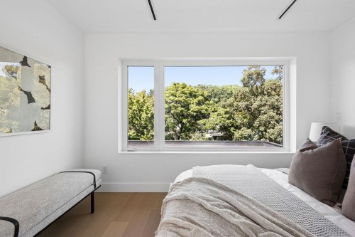 1-2124 8 Avenue E, Vancouver, BC - Indoor Photo Showing Bedroom