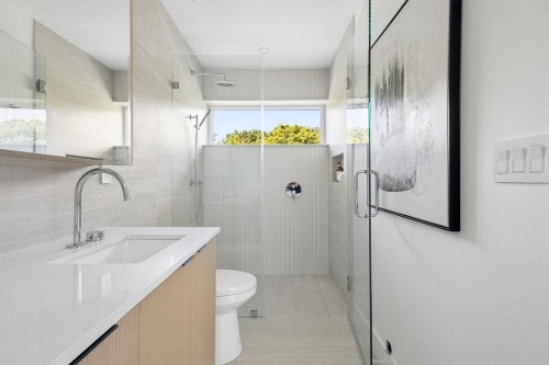 1-2124 8 Avenue E, Vancouver, BC - Indoor Photo Showing Bathroom