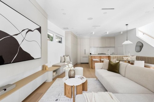 1-2124 8 Avenue E, Vancouver, BC - Indoor