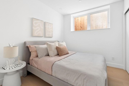 2-2124 8 Avenue E, Vancouver, BC - Indoor Photo Showing Bedroom