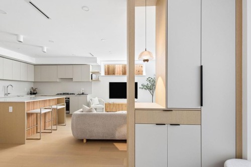 2-2124 8 Avenue E, Vancouver, BC - Indoor