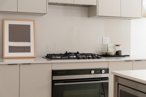 2-2124 8 Avenue E, Vancouver, BC - Indoor Photo Showing Kitchen