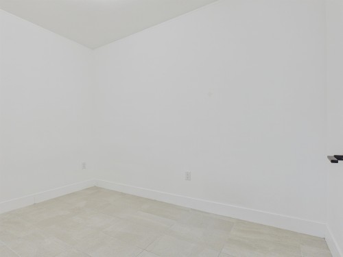 4-9735 University Crescent, Burnaby, BC - Indoor Photo Showing Other Room