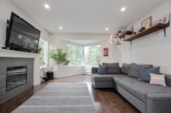 221-1215 Lansdowne Drive Coquitlam, BC V3E 2P6