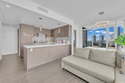 2007-6538 Nelson Avenue Burnaby, BC V5H 0G5