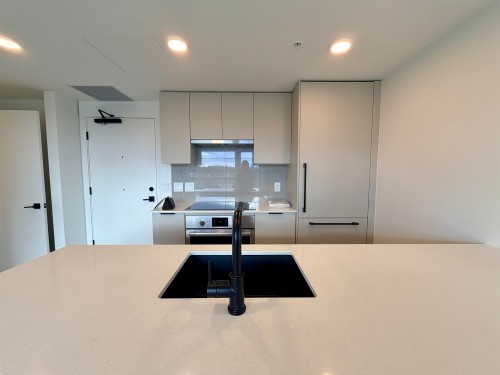 502-8120 Oak Street , Vancouver, BC V6P 4A7 5