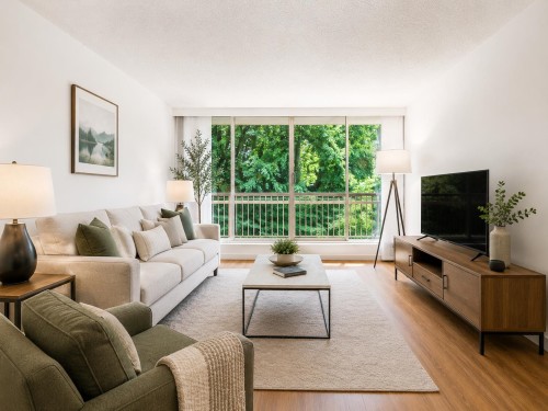 519-2012 Fullerton Avenue, North Vancouver, BC - Indoor Photo Showing Living Room