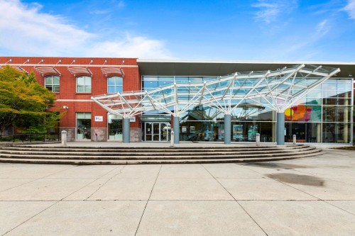 306-22347 Lougheed Highway, Maple Ridge, BC - Outdoor