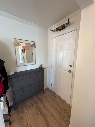 306-22347 Lougheed Highway, Maple Ridge, BC - Indoor Photo Showing Other Room