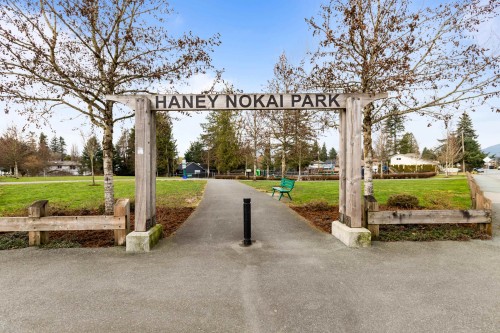 306-22347 Lougheed Highway, Maple Ridge, BC - Outdoor