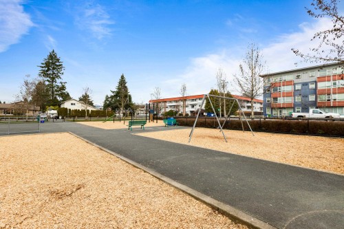 306-22347 Lougheed Highway, Maple Ridge, BC - Outdoor
