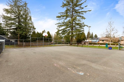 306-22347 Lougheed Highway, Maple Ridge, BC - Outdoor