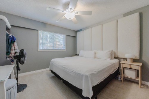 21784 Donovan Avenue, Maple Ridge, BC - Indoor Photo Showing Bedroom