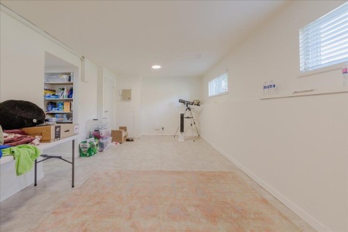21784 Donovan Avenue, Maple Ridge, BC - Indoor