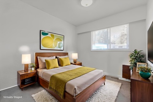 21784 Donovan Avenue, Maple Ridge, BC - Indoor Photo Showing Bedroom