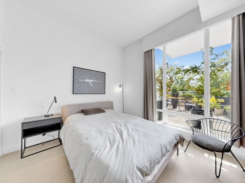 203-6622 Pearson Way, Richmond, BC - Indoor Photo Showing Bedroom
