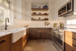 361 11th Avenue W Vancouver, BC V5Y 1T3