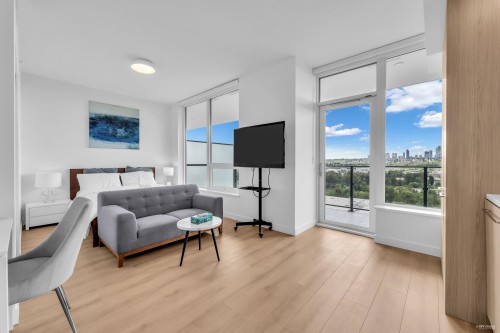 1803-2425 Alpha Avenue, Burnaby, BC - Indoor Photo Showing Other Room
