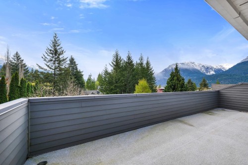 1014 Lanark Place, Squamish, BC - Outdoor